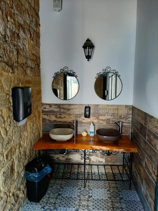 Palm Garden Guest House Никосия Экстерьер фото