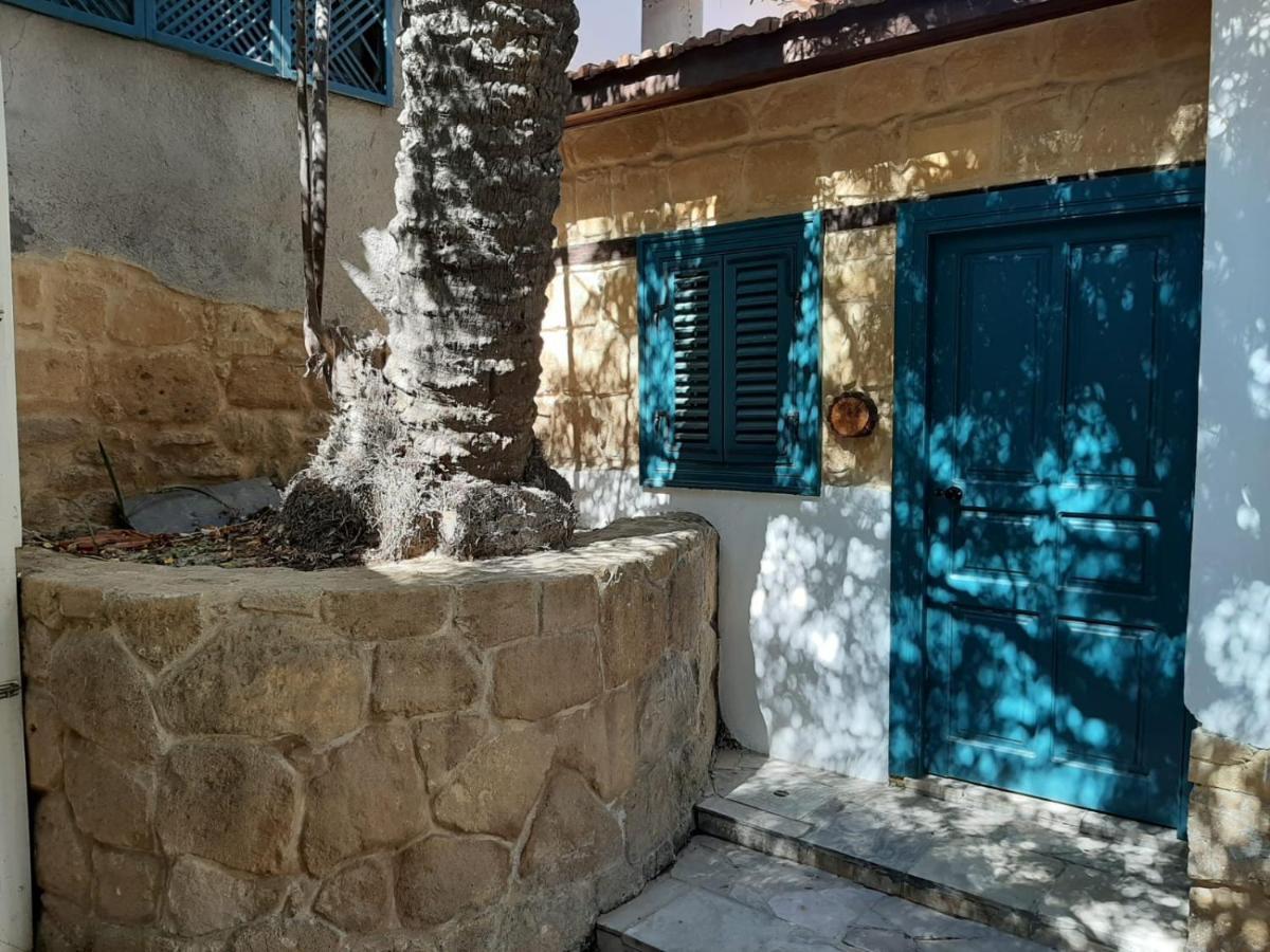 Palm Garden Guest House Никосия Экстерьер фото