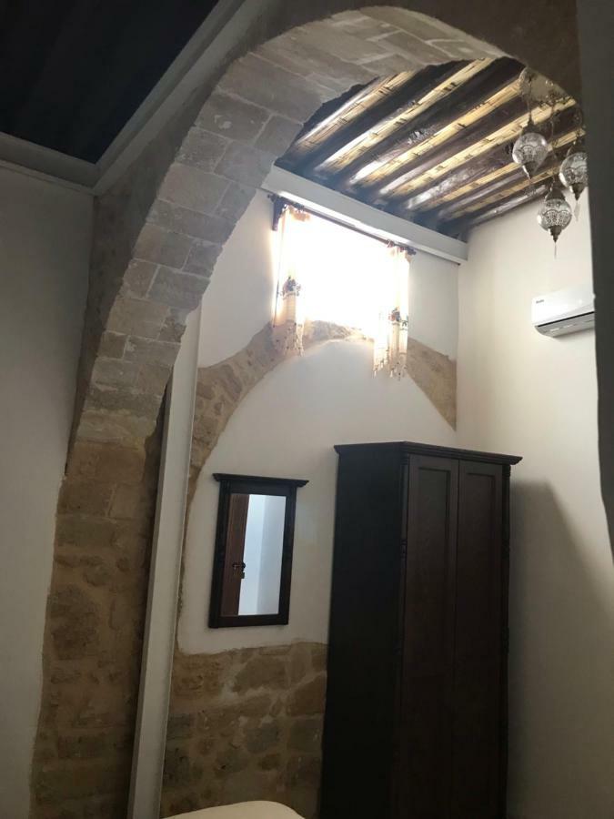 Palm Garden Guest House Никосия Экстерьер фото