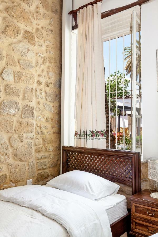 Palm Garden Guest House Никосия Экстерьер фото